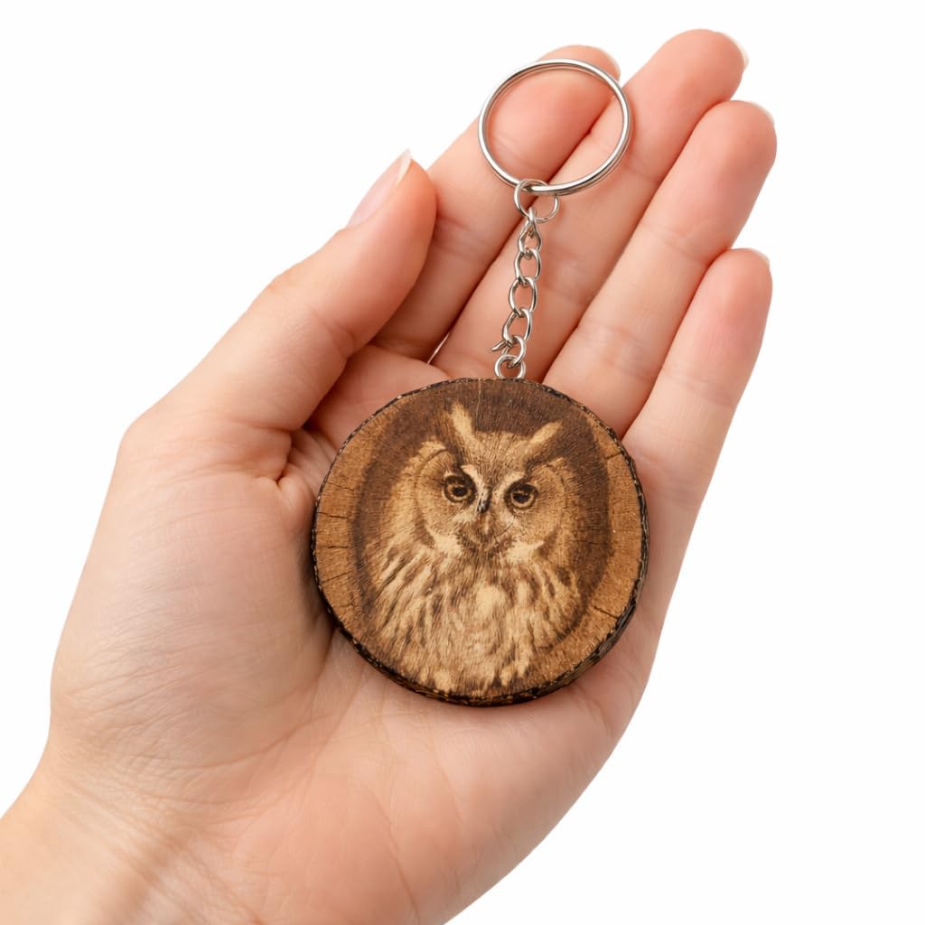 Portachiavi in legno inciso al laser Gufo nella cavità di un albero