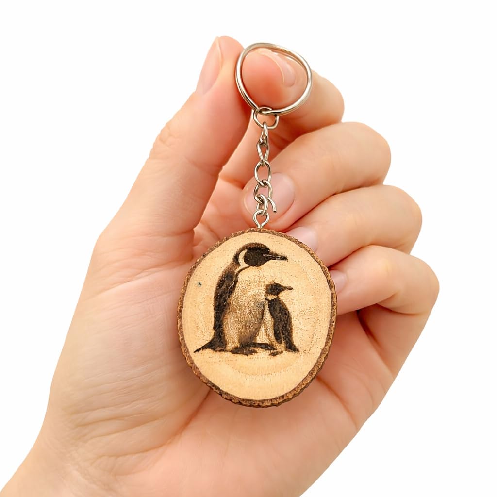 Promotech Kaiserpinguin Handgefertigter Lasergravierter Einzelstück Schlüsselanhänger aus Holz – Tiermotiv, Naturholz, Geschenkidee für Tierliebhaber und Naturliebhaber