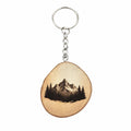 Berglandschaft mit Baum Lasergravierter Holz Schlüsselanhänger