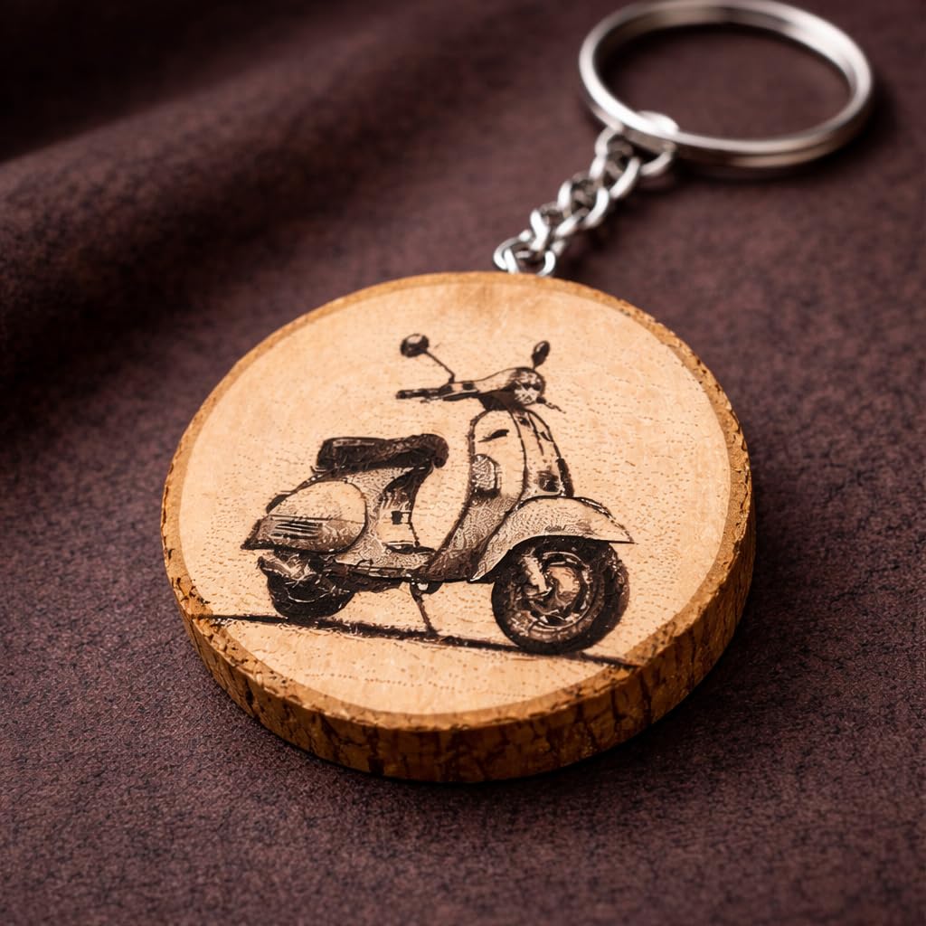 Retro Scooter Lasergravierter Holz Schlüsselanhänger