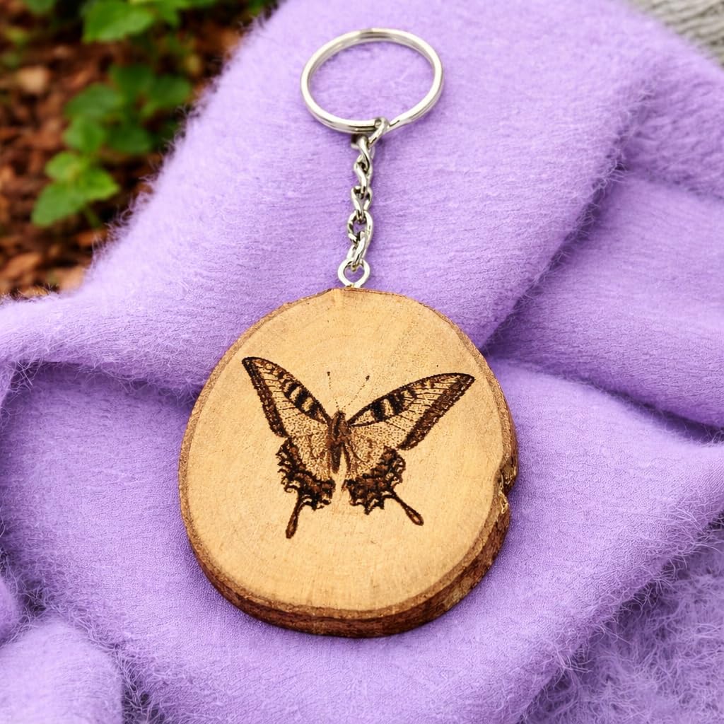Promotech Ritterfalter Schmetterling Handgefertigter Lasergravierter Einzelstück Schlüsselanhänger aus Holz – Naturholz, Insektenmotiv, Geschenkidee für Naturliebhaber und Schmetterlingsfreunde