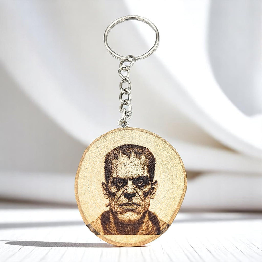 Frankenstein's Monster Lasergravierter Holz Schlüsselanhänger