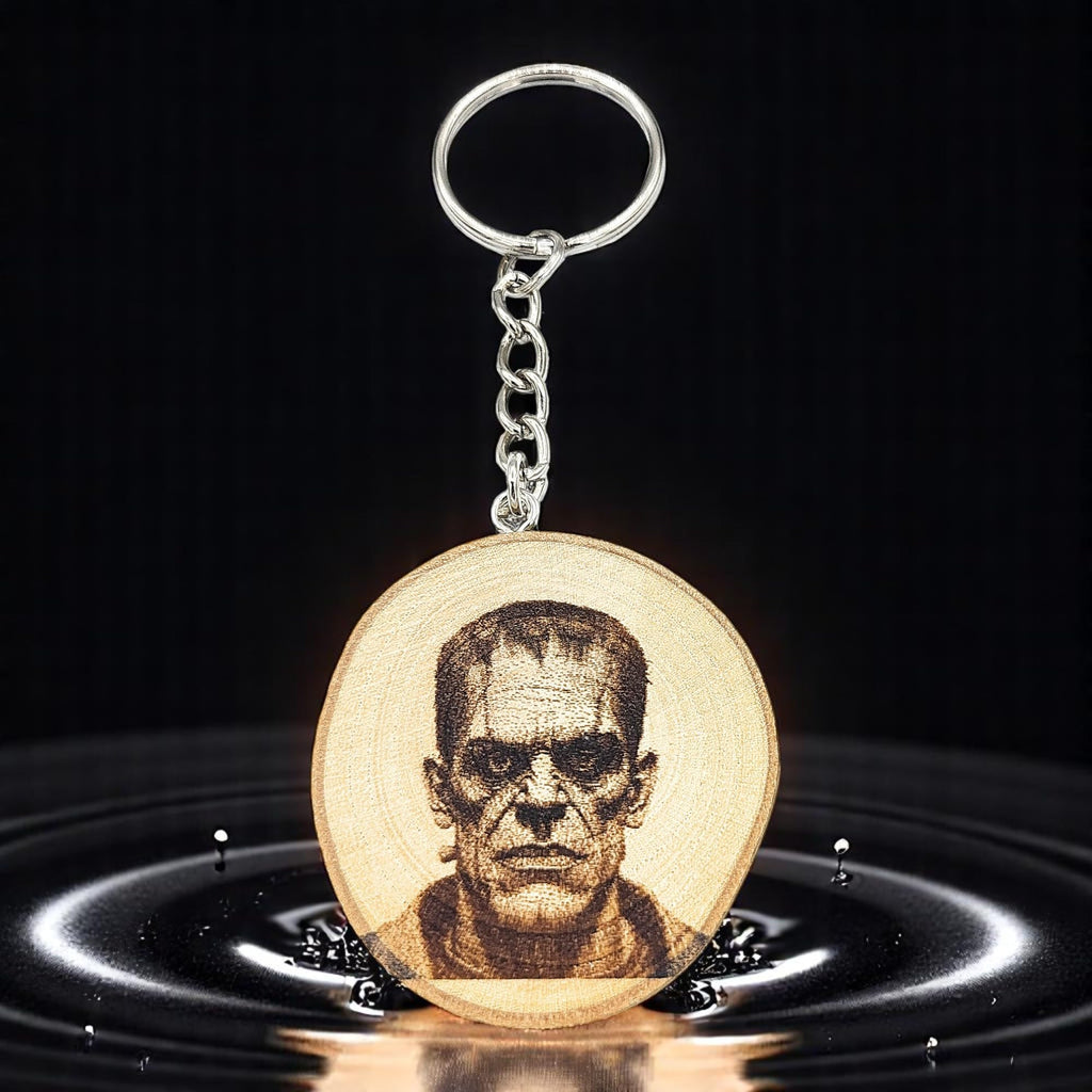 Frankenstein's Monster Lasergravierter Holz Schlüsselanhänger