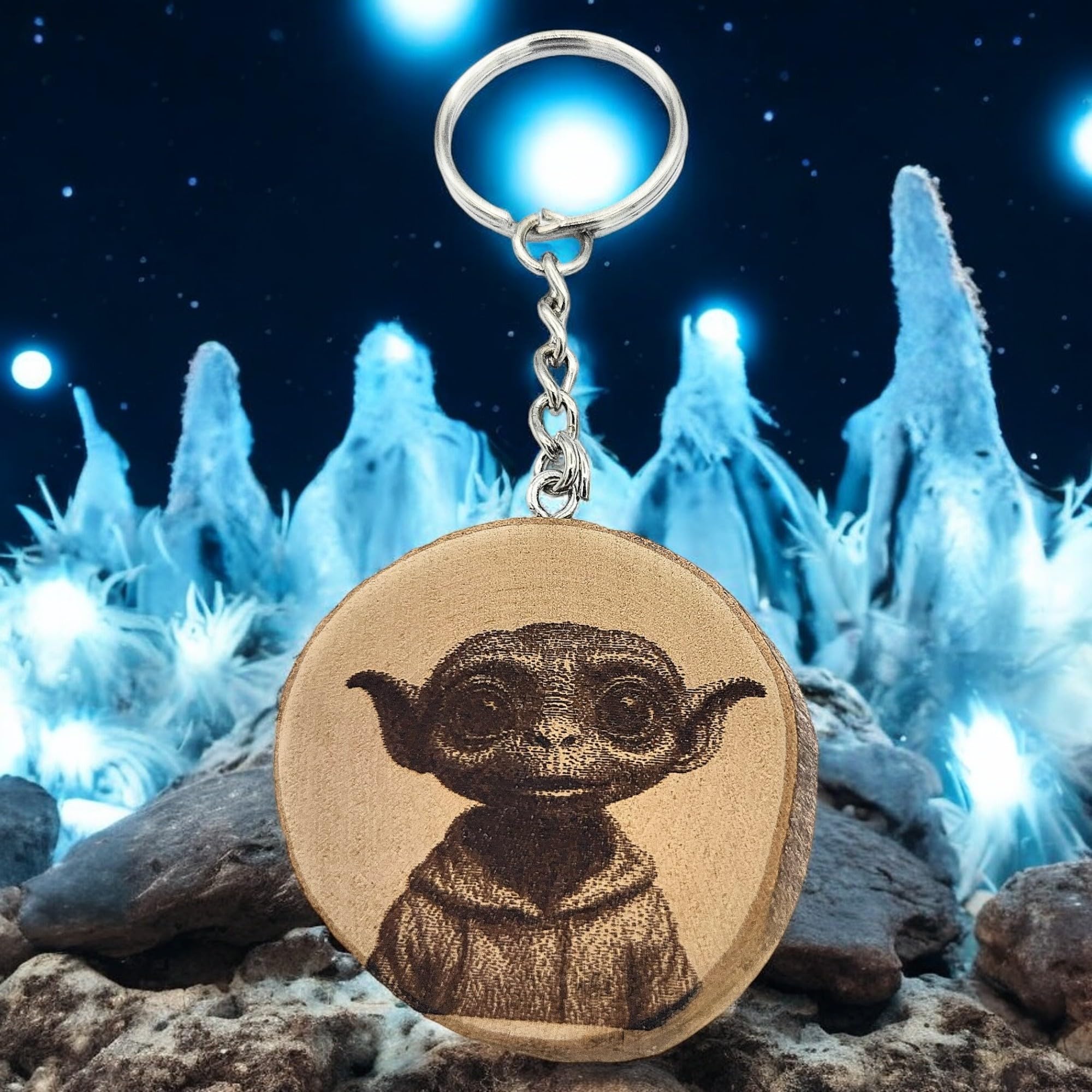 Niedlicher Alien Lasergravierter Holz Schlüsselanhänger