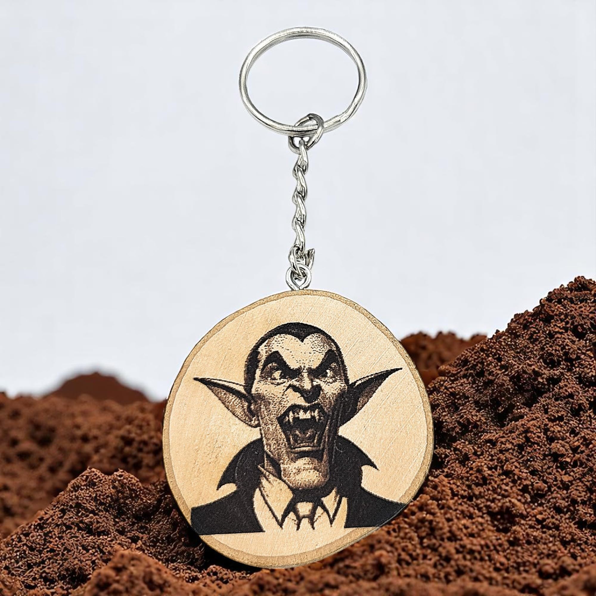 Dracula Nosferatu Vampir Lasergravierter Holz Schlüsselanhänger