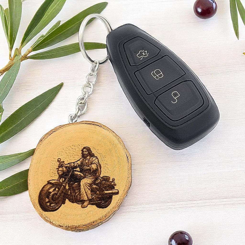 Jesus auf Motorrad mit Lasergravur Lasergravierter Holz Schlüsselanhänger