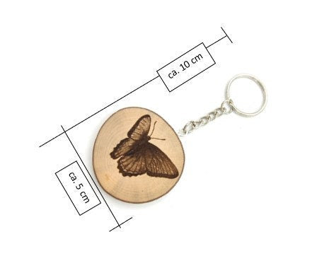 Schmetterling Handgefertigter und naturbelassener Einzelstück Lasergravierter Schlüsselanhänger aus Holz