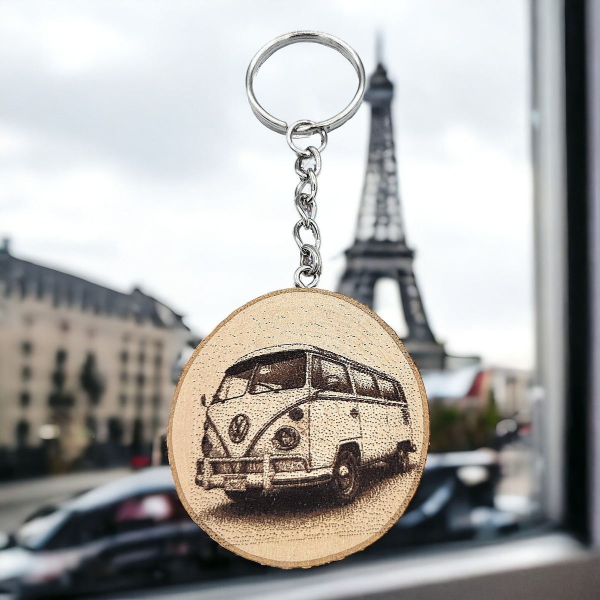 Legendäres Camper Van Handgefertigter und naturbelassener Einzelstück Schlüsselanhänger aus Holz