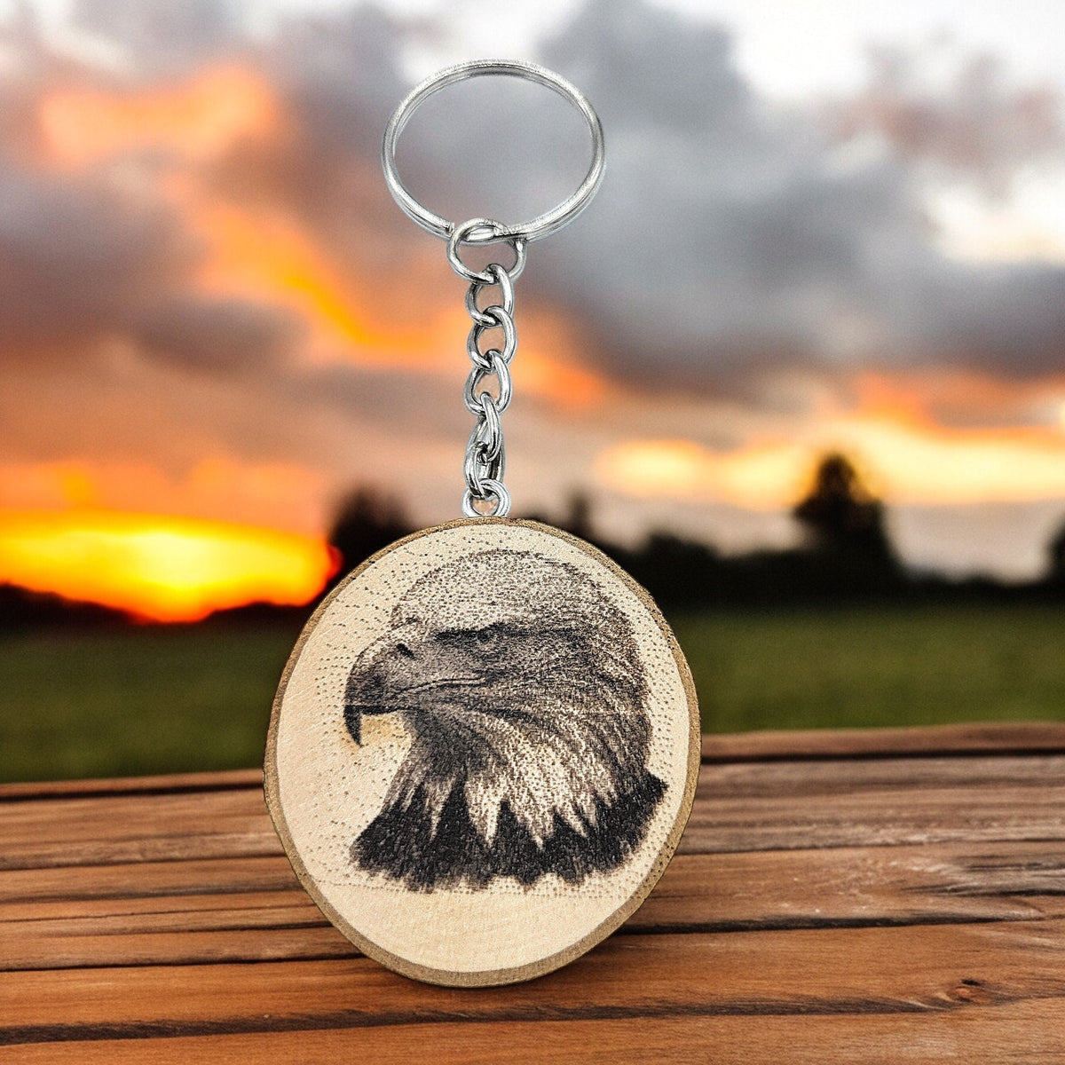 Der Weißkopfseeadler - Handgefertigter und naturbelassener Einzelstück Lasergravierter Schlüsselanhänger aus Holz