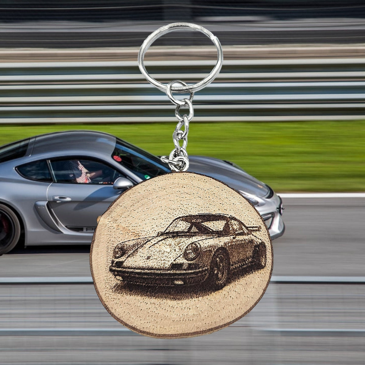 Legendäres Badboys 911 Auto Handgefertigter und naturbelassener Einzelstück Schlüsselanhänger aus Holz