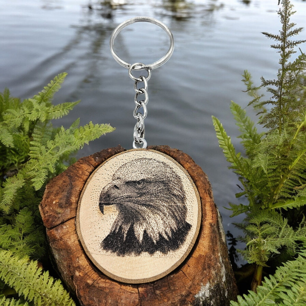 Der Weißkopfseeadler - Handgefertigter und naturbelassener Einzelstück Lasergravierter Schlüsselanhänger aus Holz