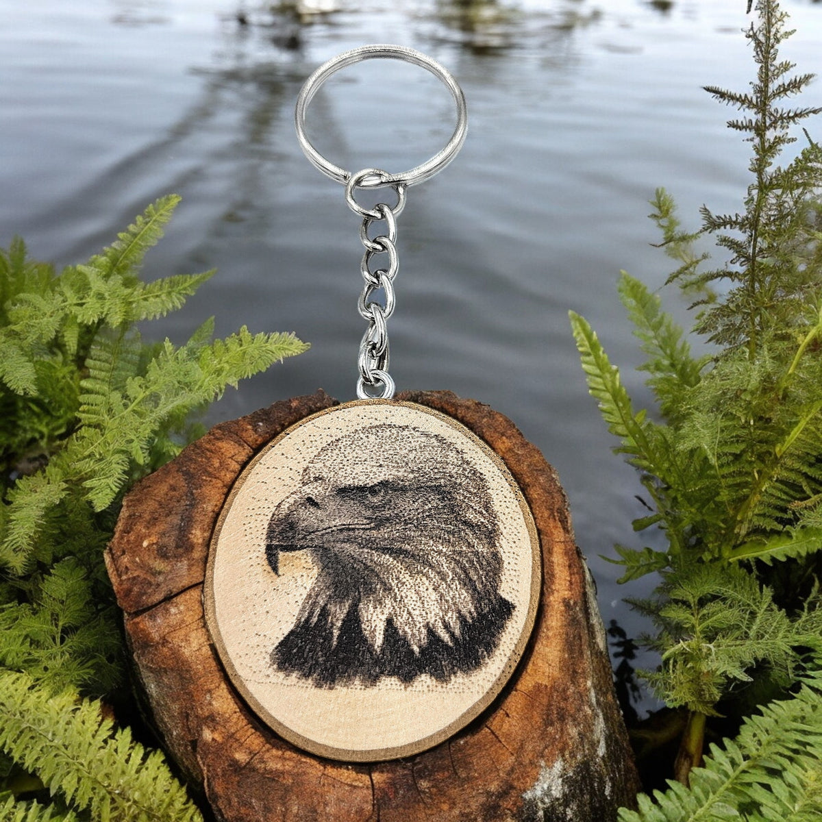 Der Weißkopfseeadler - Handgefertigter und naturbelassener Einzelstück Lasergravierter Schlüsselanhänger aus Holz