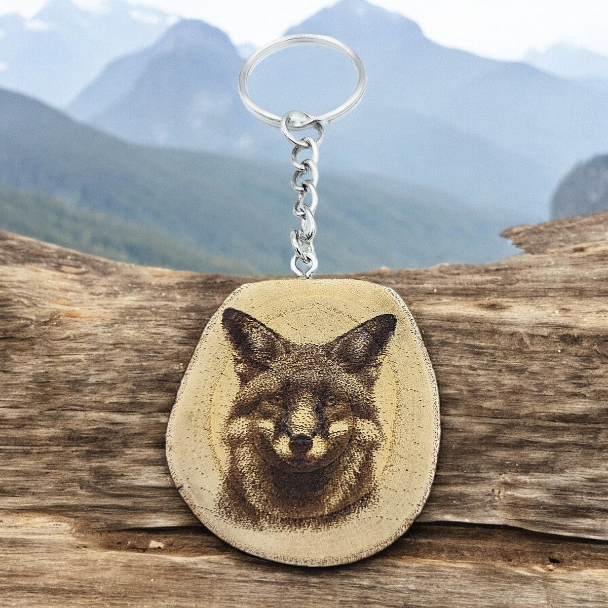 Schlauer Fuchs Handgefertigter und naturbelassener Einzelstück Lasergravierter Schlüsselanhänger aus Holz